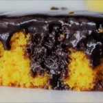 Soffice torta di carote con glassa al cioccolato