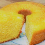 Torta soffice di farina di mais frullatore