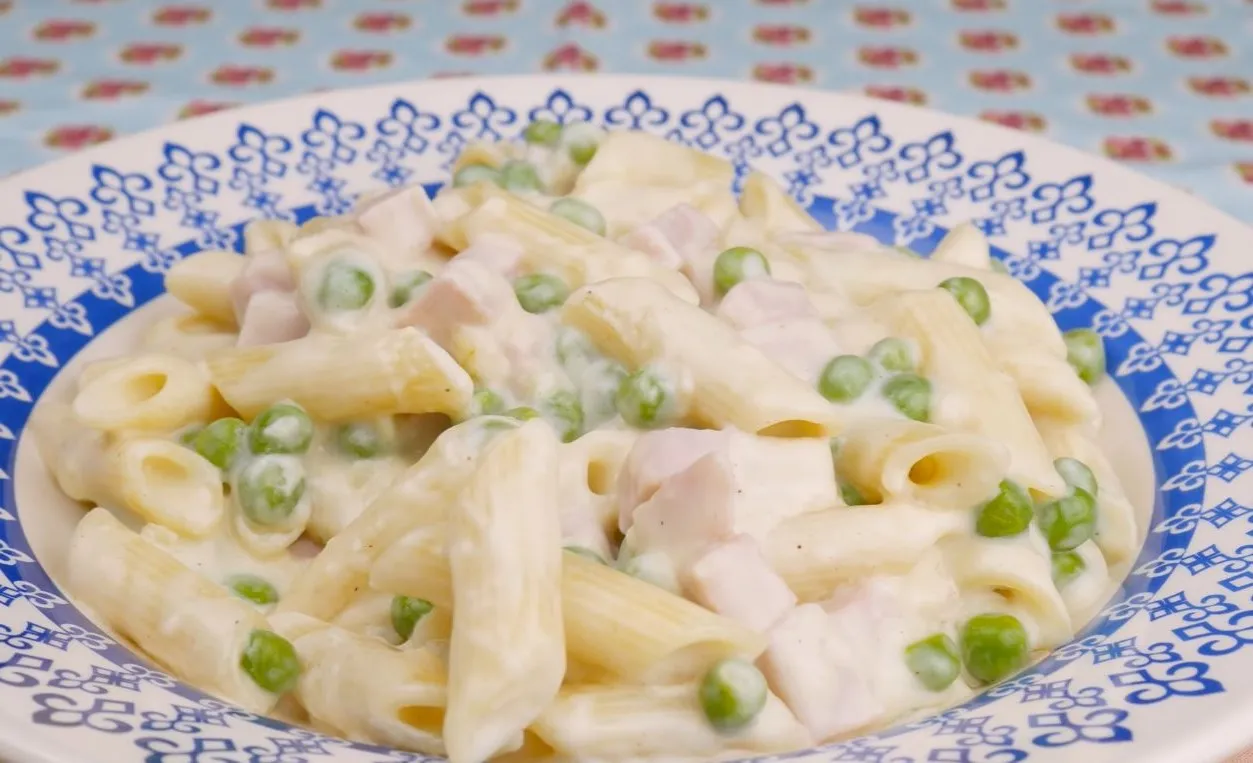 Maccheroni parigini con salsa bianca