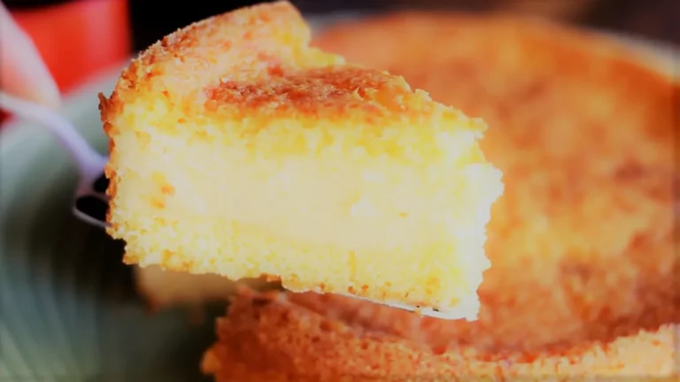 Torta di farina di mais semplice e cremosa di Blender