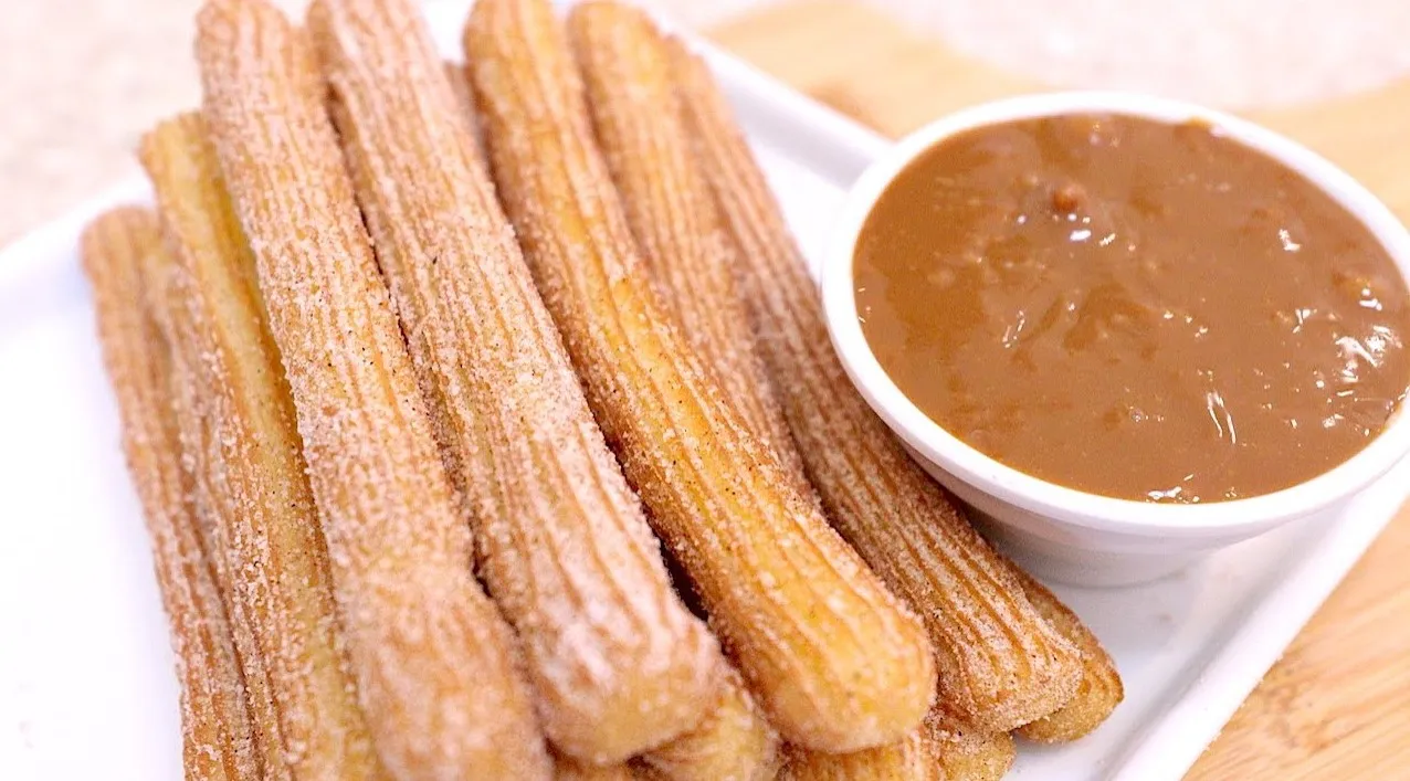 Churros con Dulce de Leche